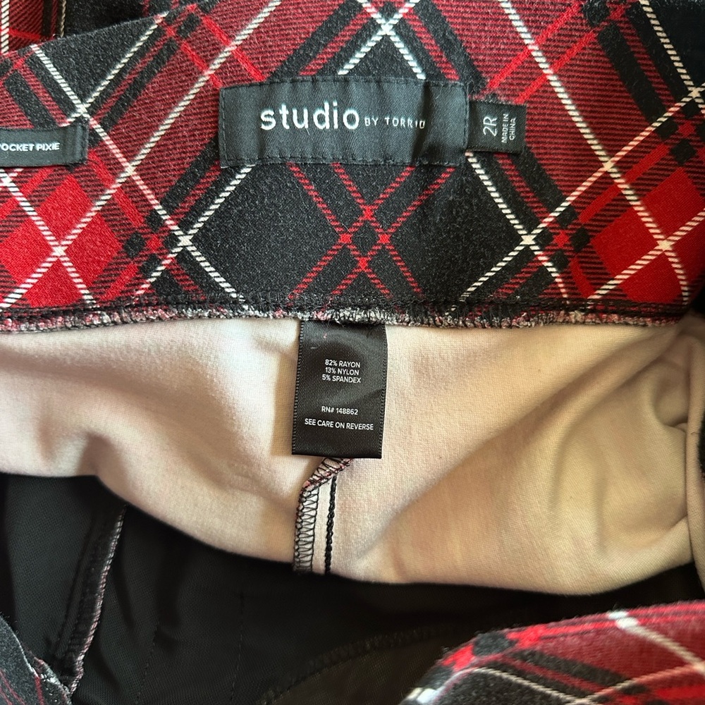 Torrid Pull On Pocket Pixie Pants Black Red White… - image 8